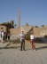  Vor der Spitze des Obelisk der Hatschepsut