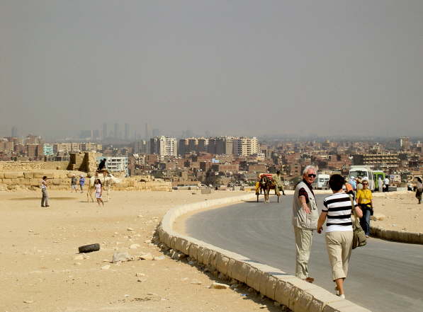 Gizeh -Blick auf Kairo